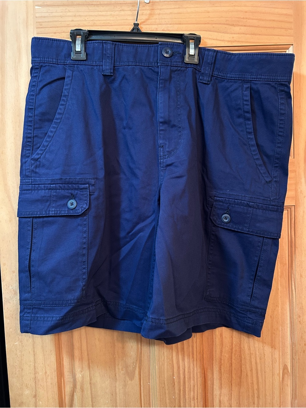 St John’s Bay Men's Cargo Shorts - blue